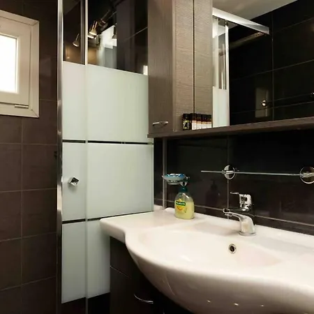 Luxury In Downtown Apartment